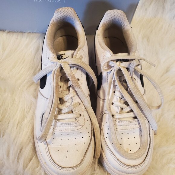 Nike Air Force 1 Low White Black (2024) (GS) FV5948-101 Size 7Y/Womens 8.5 - Picture 3 of 11